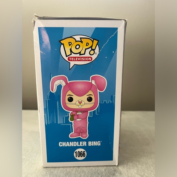 Funko Pop Friends Chandler Bing as Bunny Pop! Vinyl Figure #1066 - Picture 5 of 5